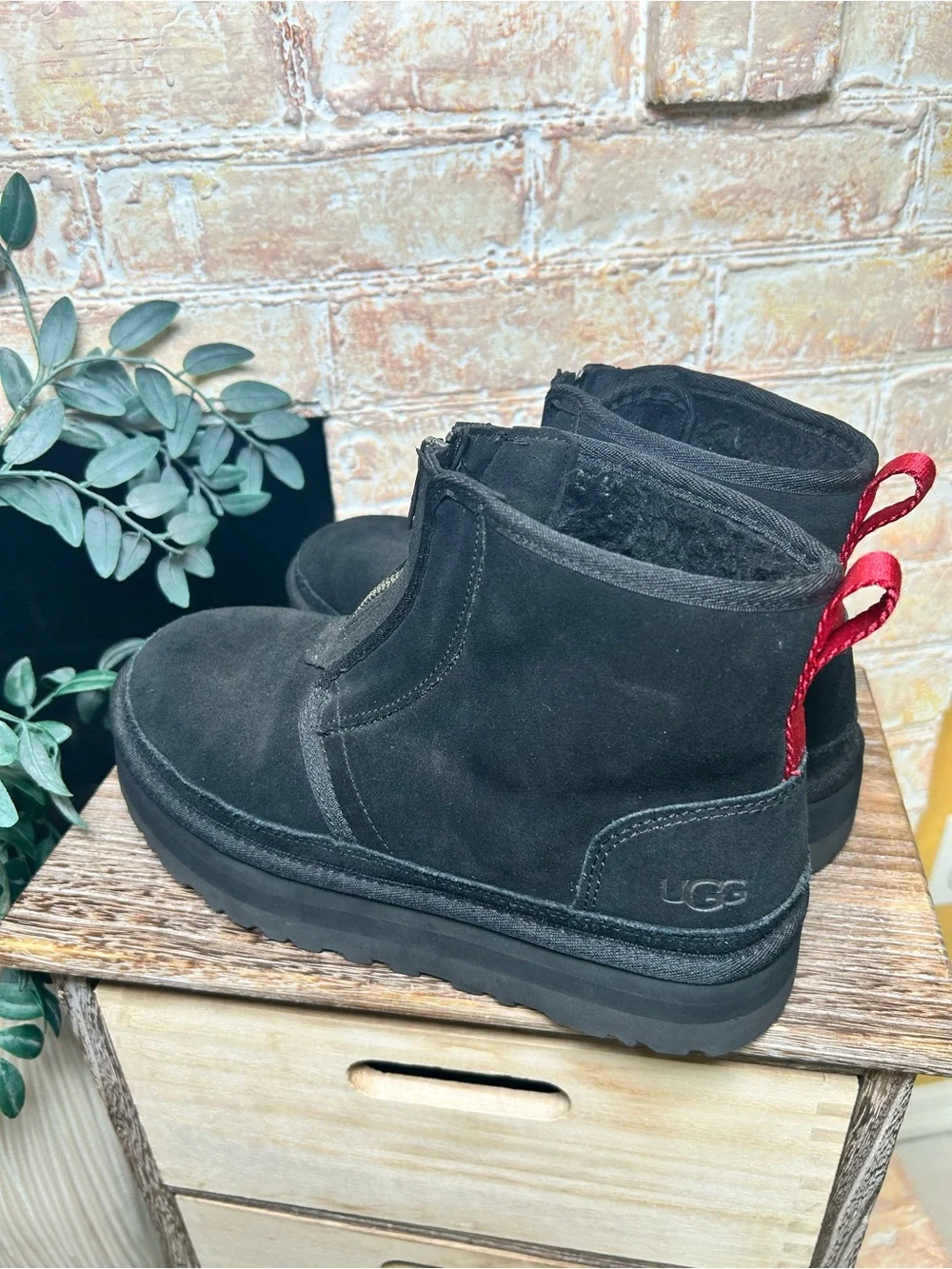 UGG Neumel Platform Zip Boots Black Suede Women’s Size 9